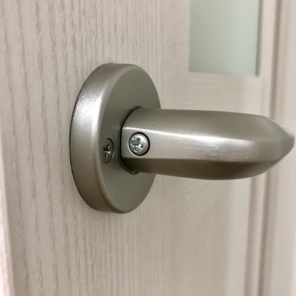 ドアノブ　修理